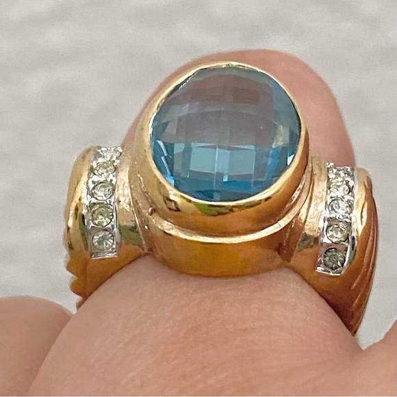 Vintage Aquamarine Pillow Cut Stone Gold-plated Statement Ring Size 6 - Picture 10 of 12